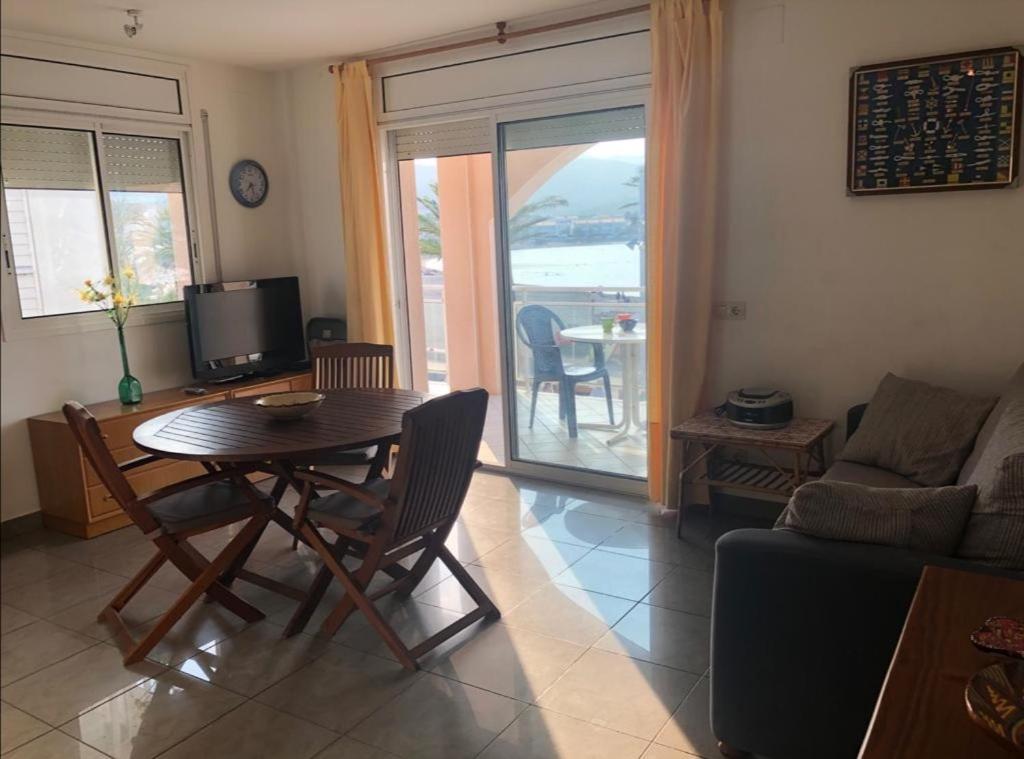 Platja Del Port Apartment Llança