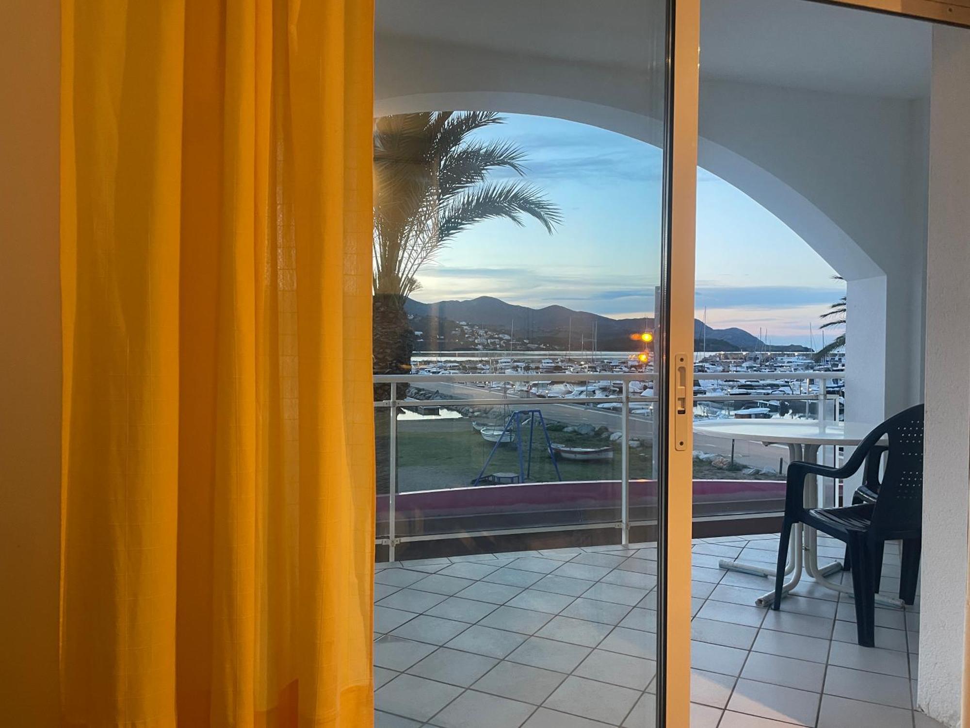 Platja Del Port Appartement *